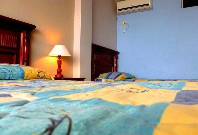 هتل Costa Paraiso