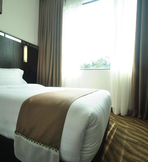 호텔 Dreamtel Kota Kinabalu