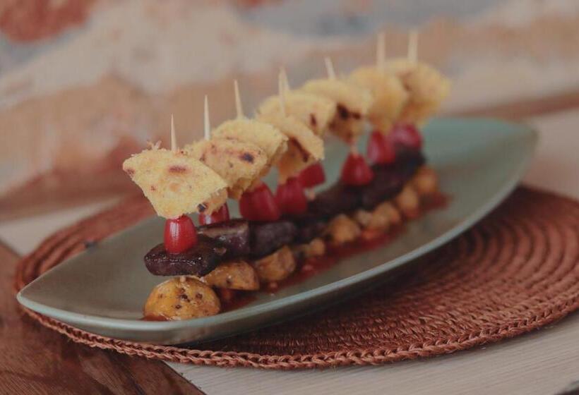 هتل Hicasua Y Centro De Convenciones