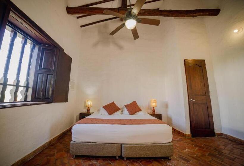 هتل Hicasua Y Centro De Convenciones