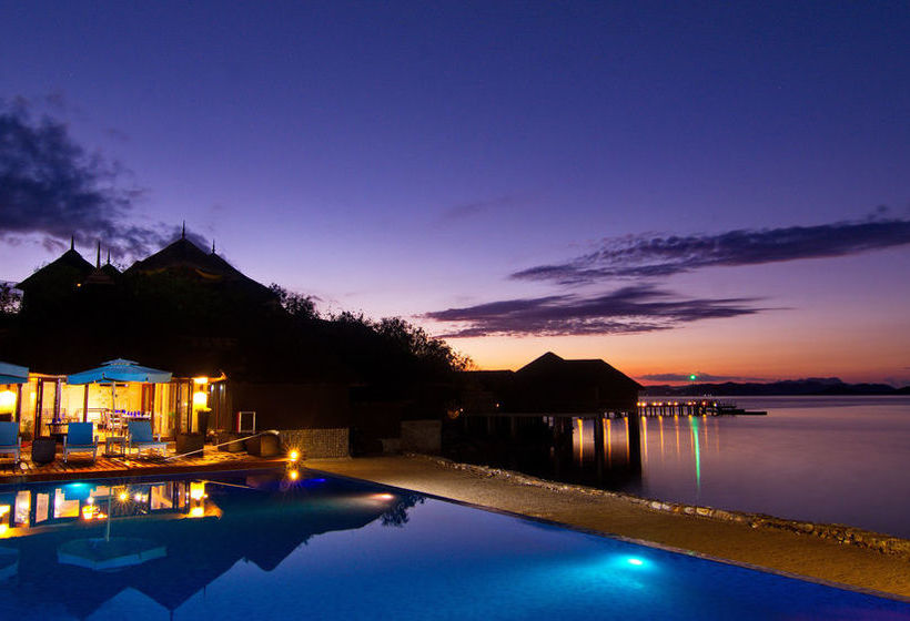 בית מלון כפרי Huma Island Resort & Spa