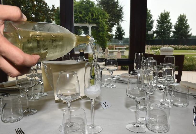 호텔 Novarello Resort & Spa