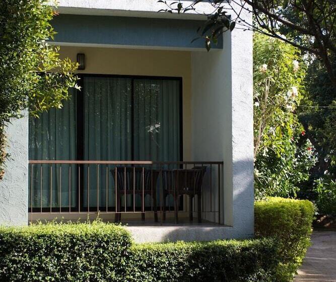 هتل Poonyamantra Resort
