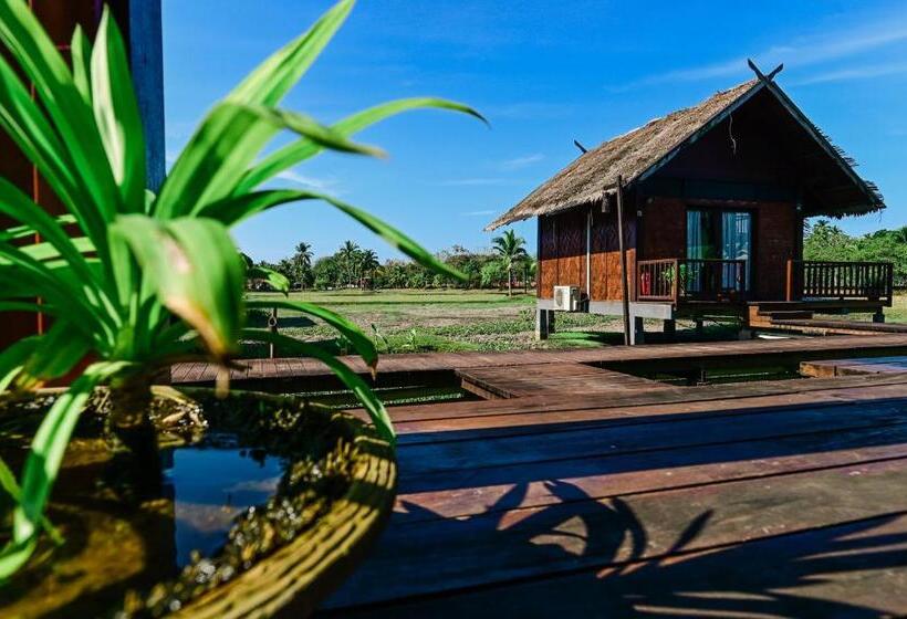 هتل The Gemalai Village