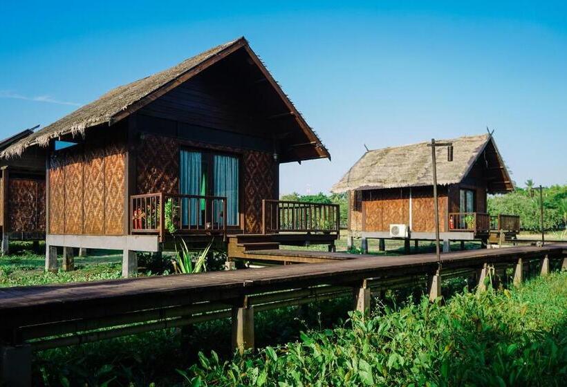 هتل The Gemalai Village