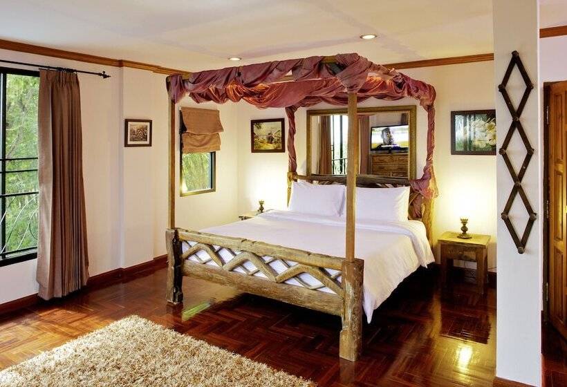 Thara Bayview Villa