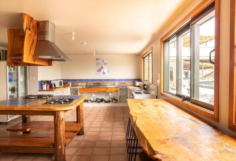 هاستل Dusky Lodge