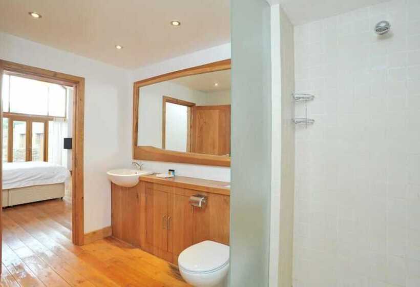 مبيت وإفطار Little Orchard Barn Self Catering