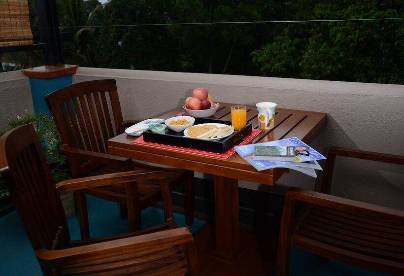 住宿加早餐  Monsoon Suites