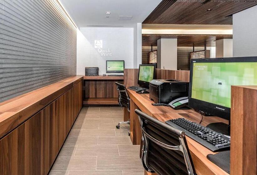 فندق Courtyard By Marriott Long Island City/new York Manhattan View