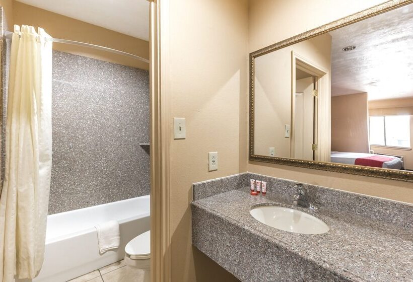 Мотель American Inn & Suites