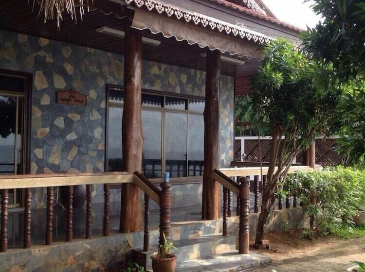 리조트 Baan Rim Lay Lipa Noi