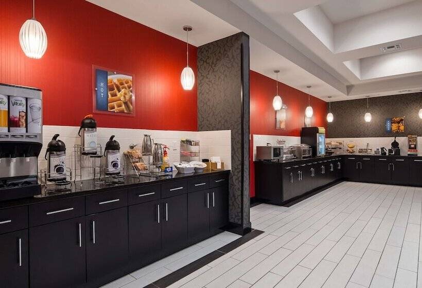 فندق Best Western Plus Laredo Inn & Suites