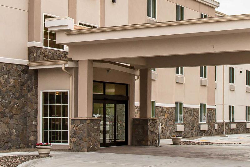 هتل Comfort Inn & Suites Near Mt. Rushmore