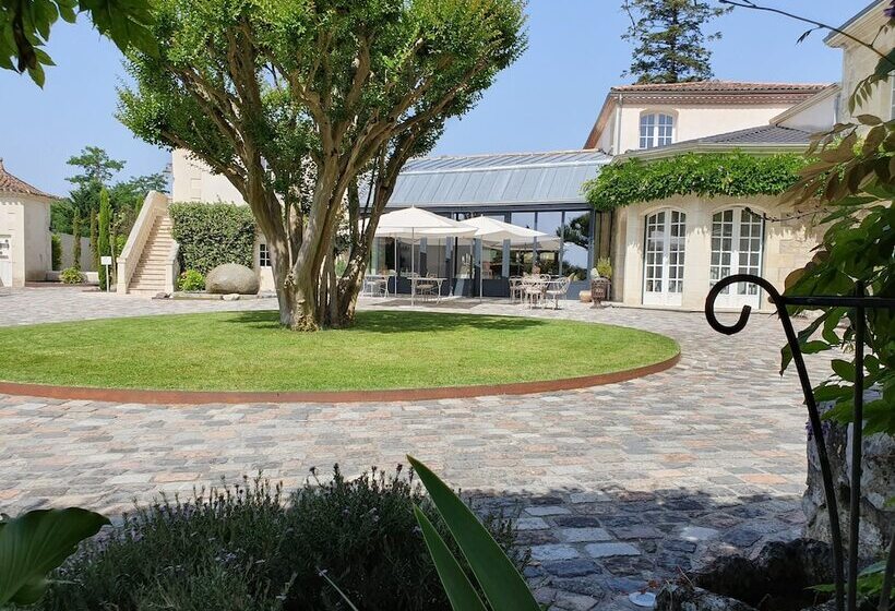 فندق Domaine De Larchey
