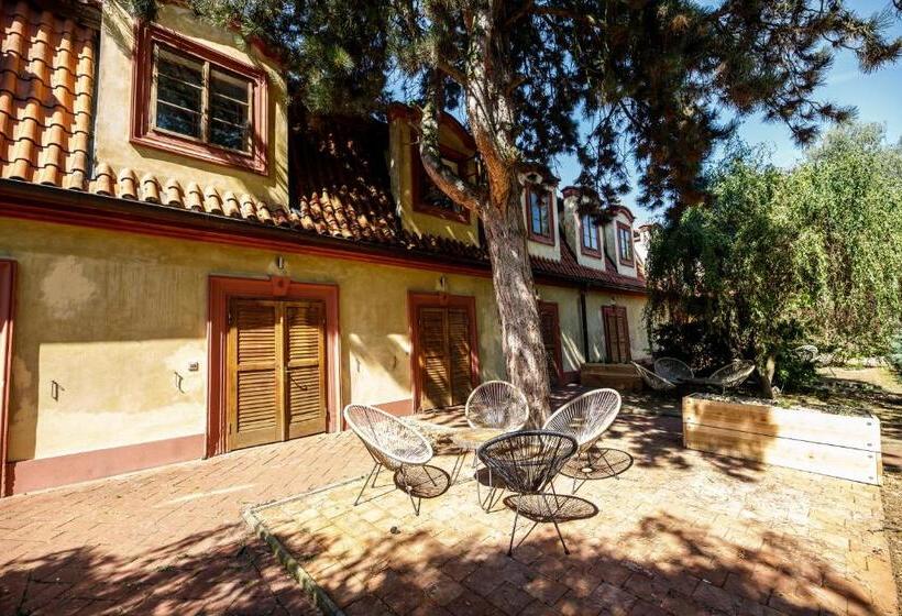 ホテル Dvůr Pecínov