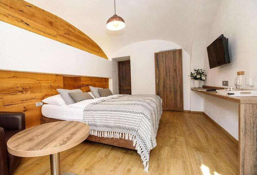 ホテル Dvůr Pecínov