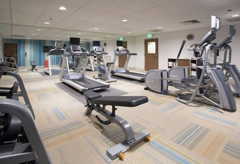 ホテル Holiday Inn Express & Suites Clarion, An Ihg