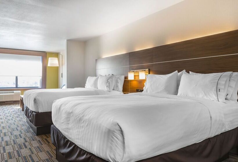 ホテル Holiday Inn Express & Suites Clarion, An Ihg