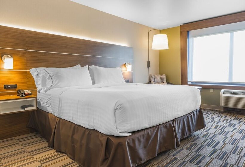 ホテル Holiday Inn Express & Suites Clarion, An Ihg