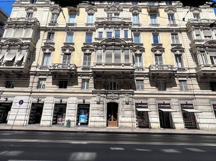 هتل Albergo Astro