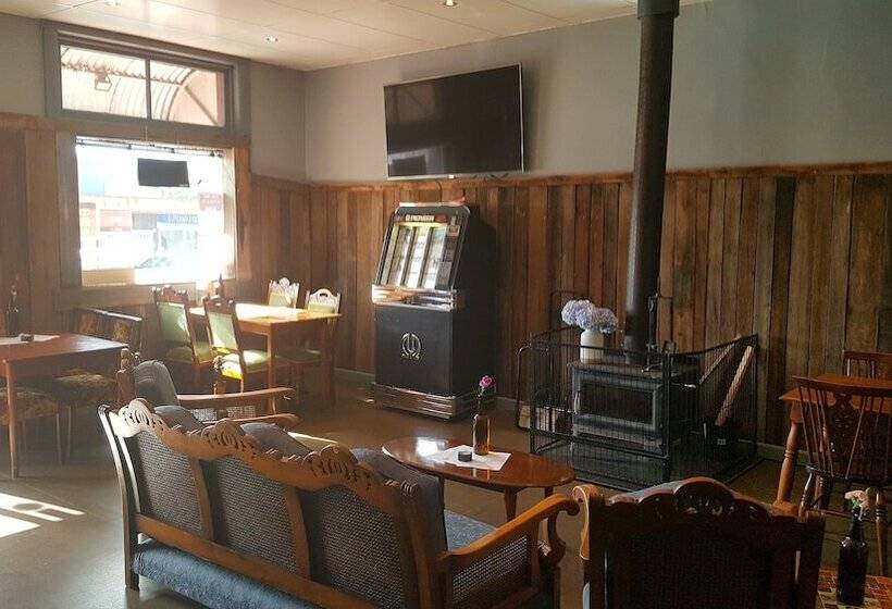 فندق The Bears Went Over The Mountain