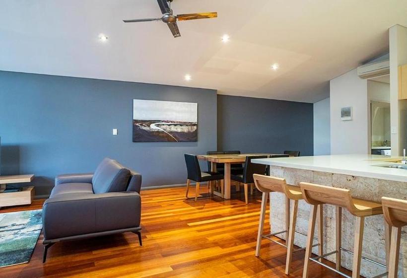 هتل Central Avenue Apartments