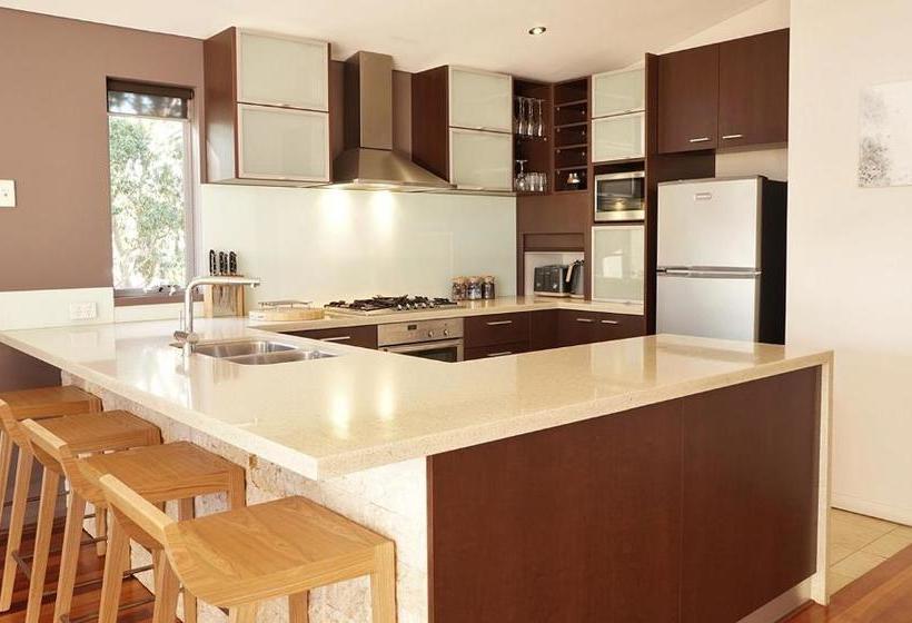 هتل Central Avenue Apartments