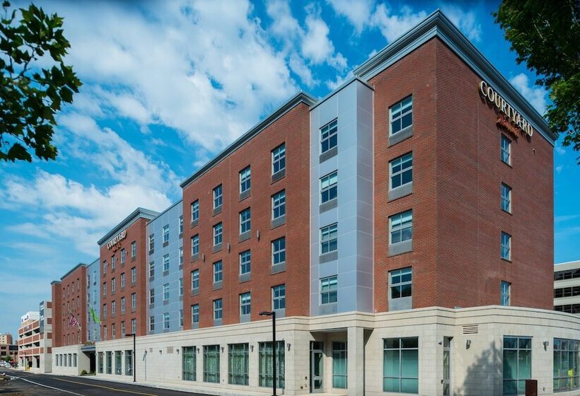 فندق Courtyard By Marriott Edgewater Nyc Area