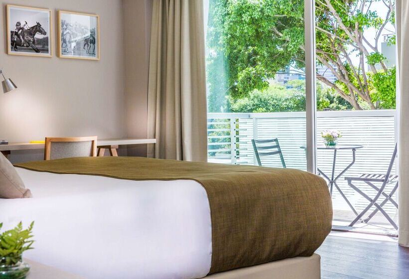 هتل Dazzler By Wyndham Polo