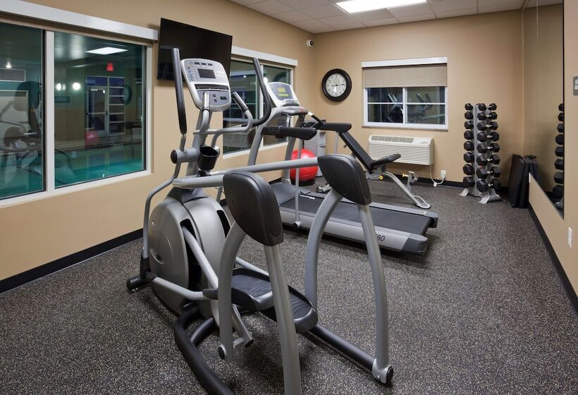 Grandstay Hotel & Suites Valley City