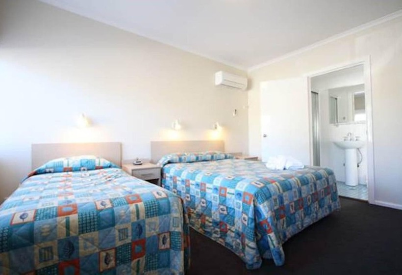 Отель Gundagai Gabriel Motor Inn