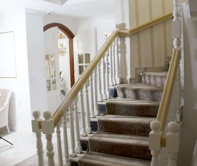 هتل Kaleiçi Ozkavak