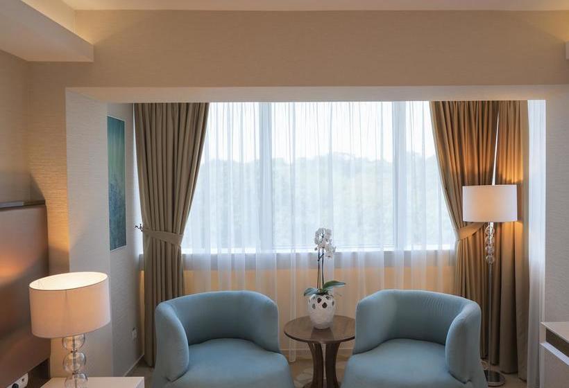 هتل Lotus Therm Spa&luxury Resort