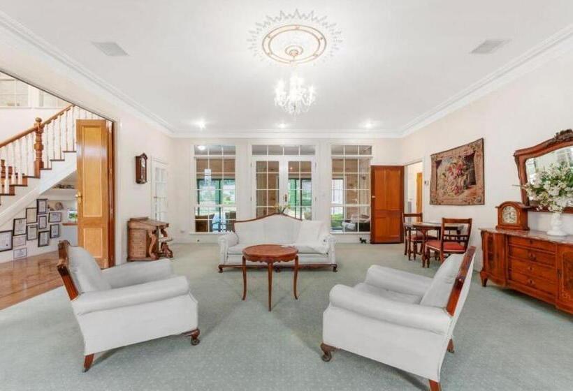فندق Montfort Manor