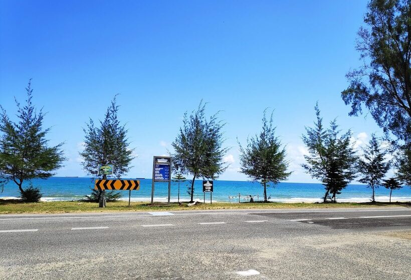 فندق Semarak Beach Inn
