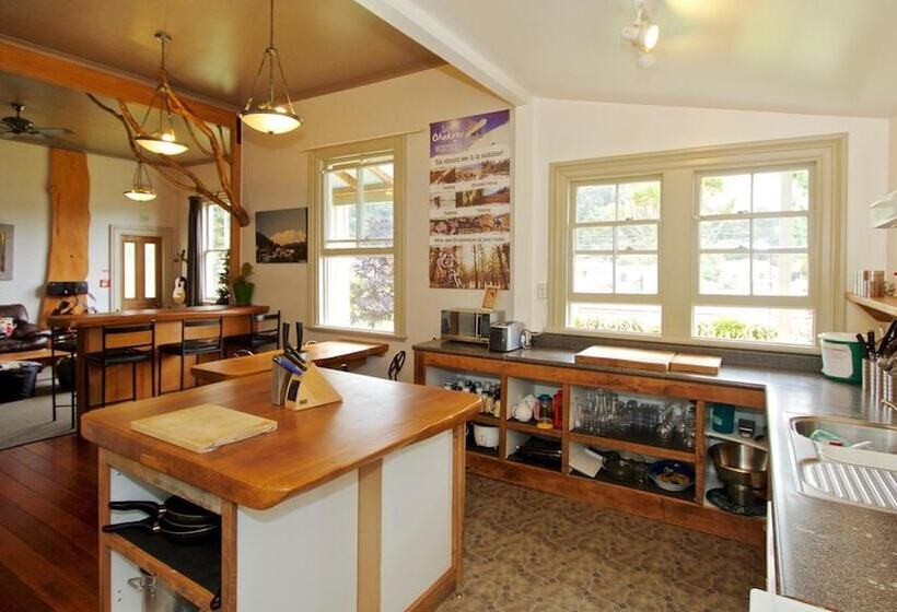 בית מלון כפרי Station Lodge