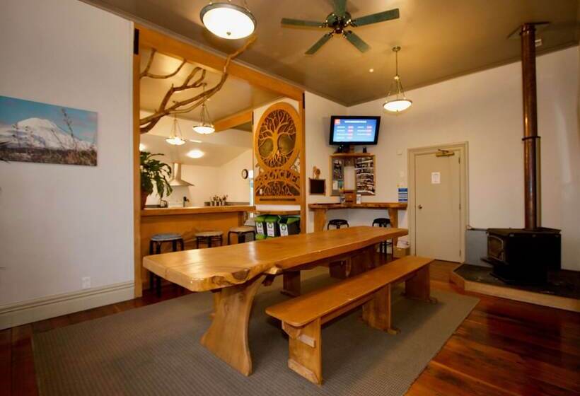 בית מלון כפרי Station Lodge