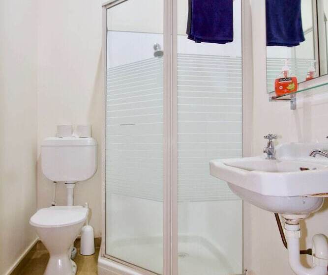 בית מלון כפרי Station Lodge