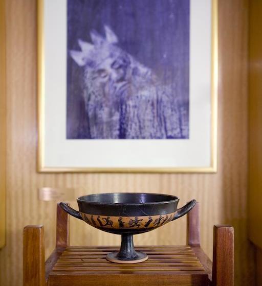 هتل Anu  University House