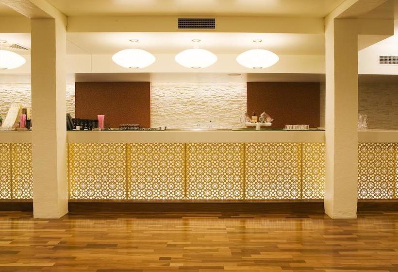 هتل Anu  University House