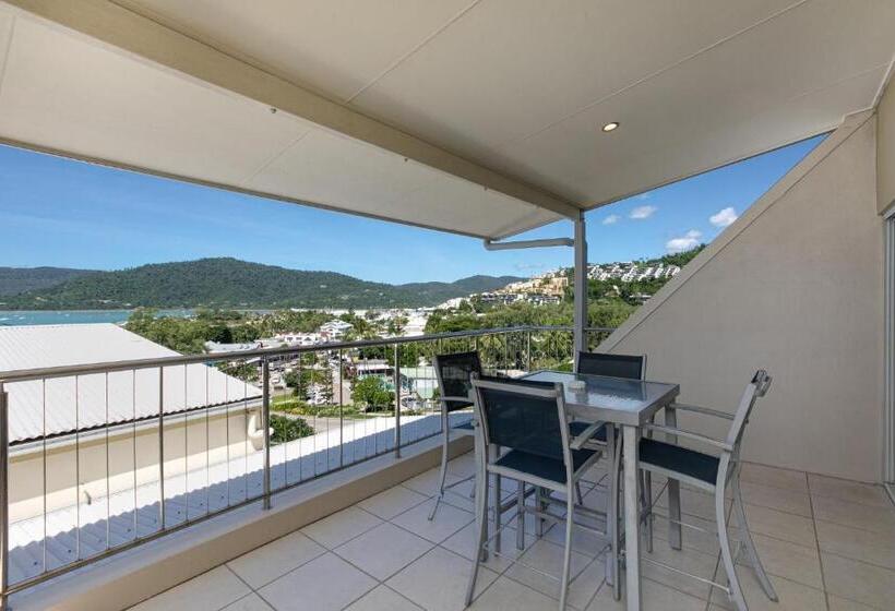 هتل Waterview Airlie Beach