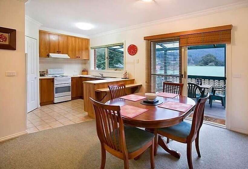 Annie's Escape In Warburton