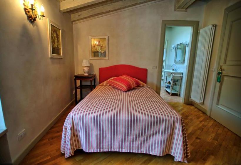 تختخواب و صبحانه Garnì Del Gardoncino