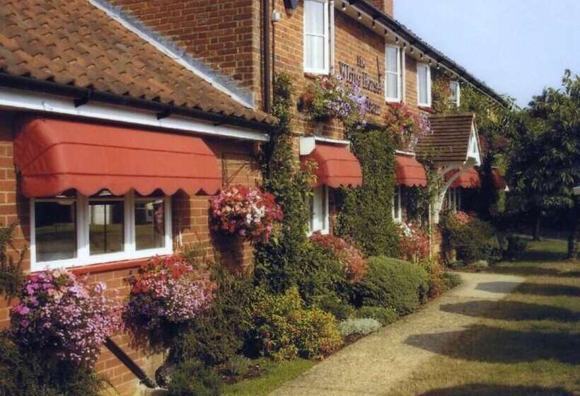 住宿加早餐  The Longham White Horse