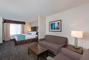 هتل Best Western Plus Chestermere
