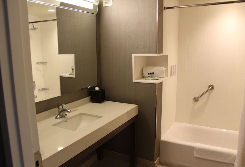 בית מלון כפרי Courtyard By Marriott Muncie At Horizon Convention Center
