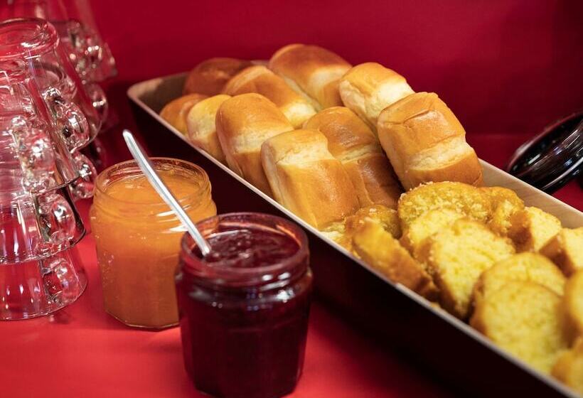 בית מלון כפרי F1 Marseille Est