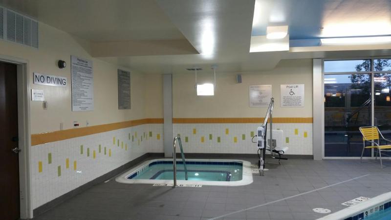 فندق Fairfield Inn & Suites By Marriott Plattsburgh