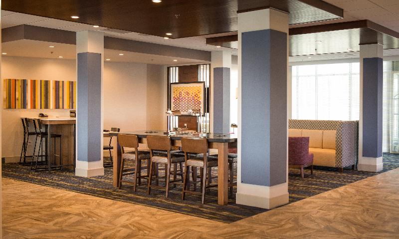 בית מלון כפרי Holiday Inn Express & Suites Rock Falls, An Ihg